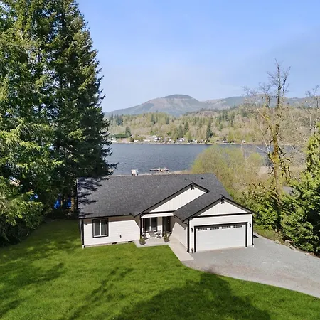 Big Lake Waterfront Retreat
